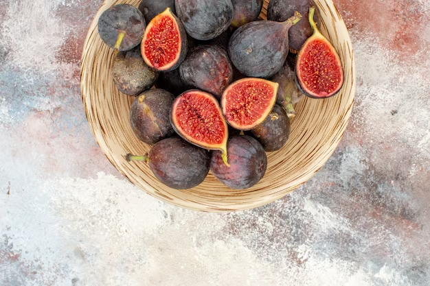 Figs lying in a basket